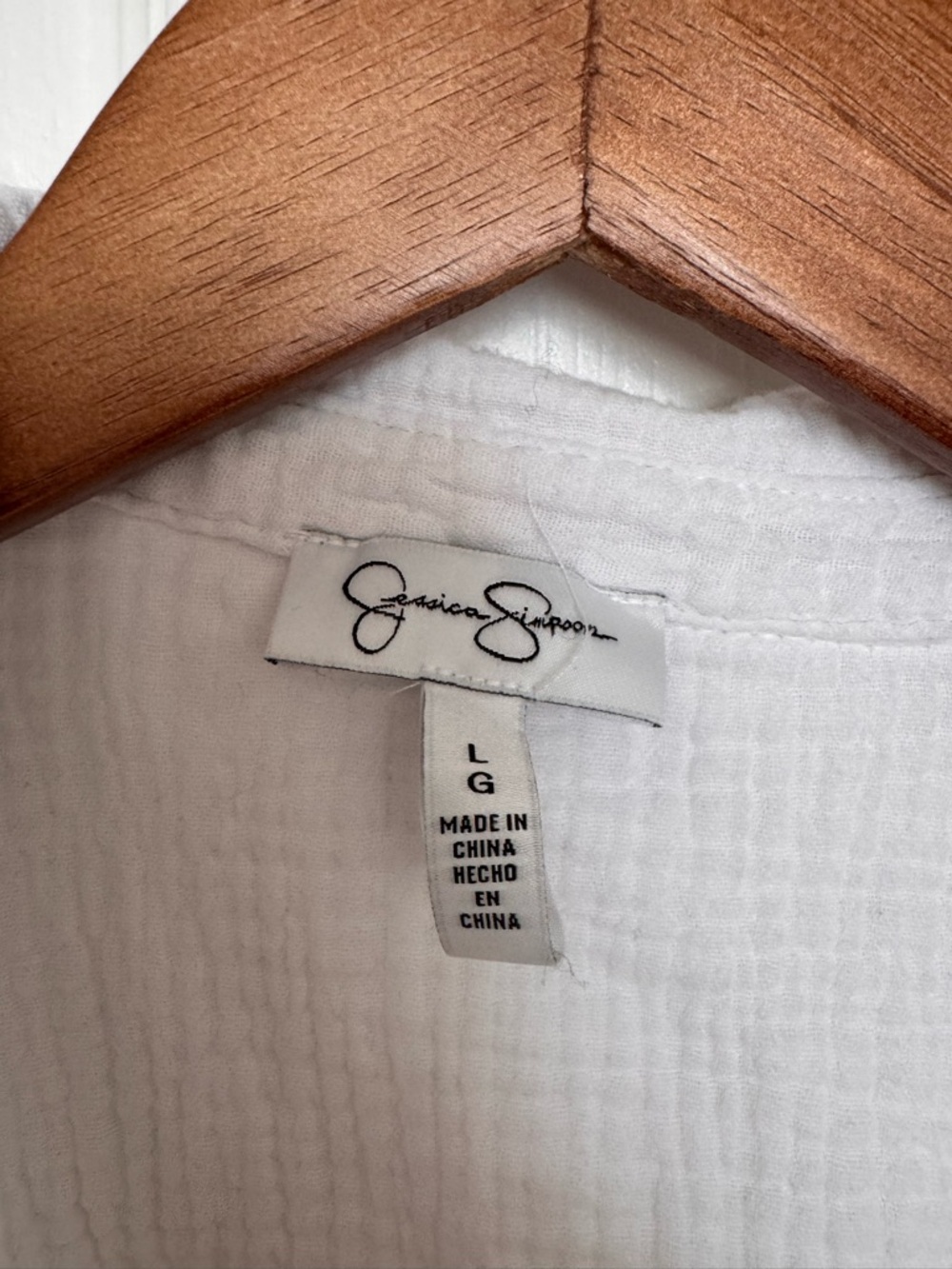Jessica Simpson White Textured Button-Front Top - Picture 2 of 3